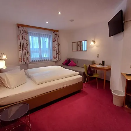 Haus Marion Haueis Guest house