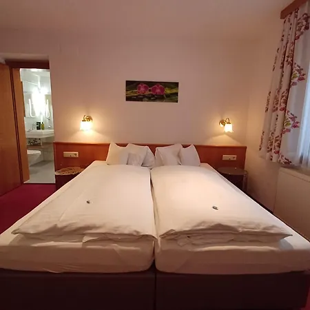 Pensionat Haus Marion Haueis 4*